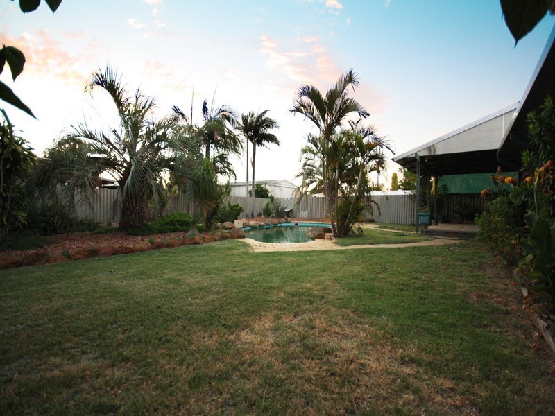 122 Berkshire Road, Forrestfield WA 6058