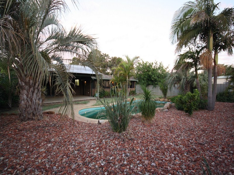 122 Berkshire Road, Forrestfield WA 6058