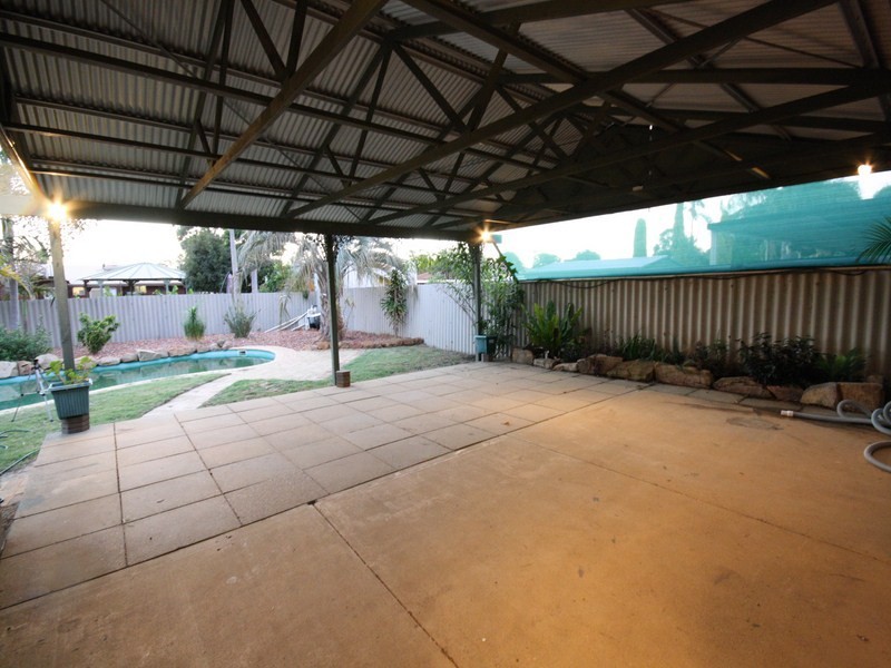 122 Berkshire Road, Forrestfield WA 6058