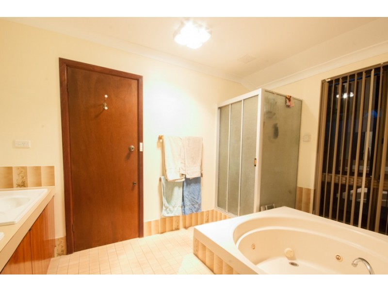 3 Allamanda Way, Forrestfield WA 6058