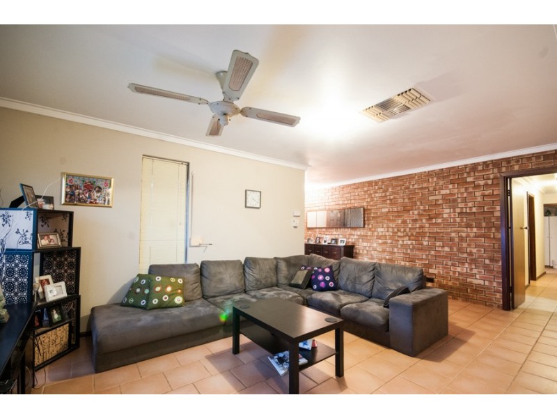 32 Stevenage Street, Huntingdale WA 6110