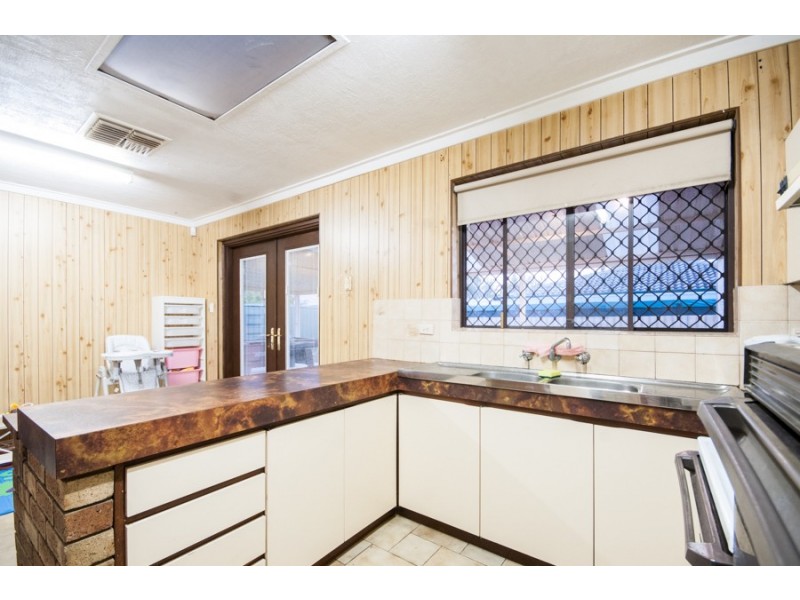 32 Stevenage Street, Huntingdale WA 6110