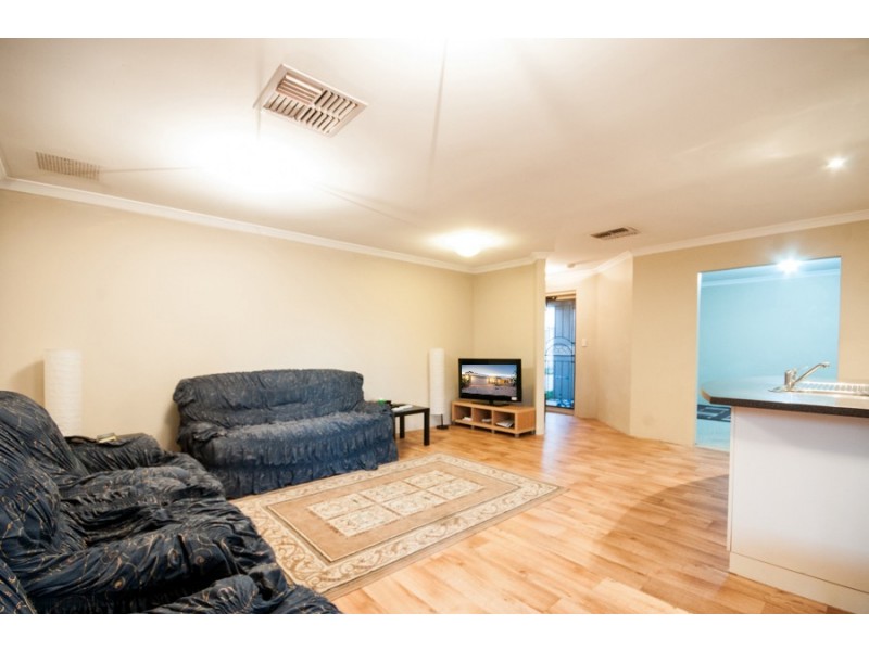 32a Barnsley Street, Queens Park WA 6107