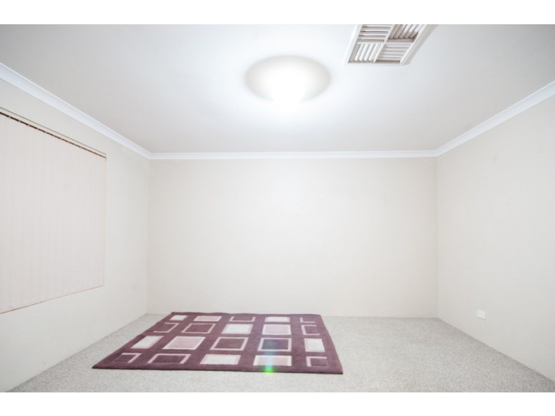 32a Barnsley Street, Queens Park WA 6107