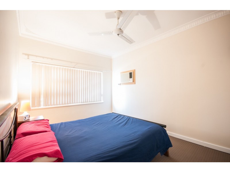 5 Berehaven Ave, Thornlie WA 6108