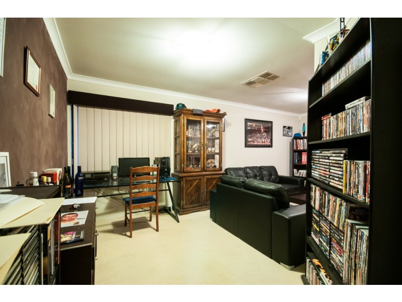 1 Woodhouse Circuit, Canning Vale WA 6155