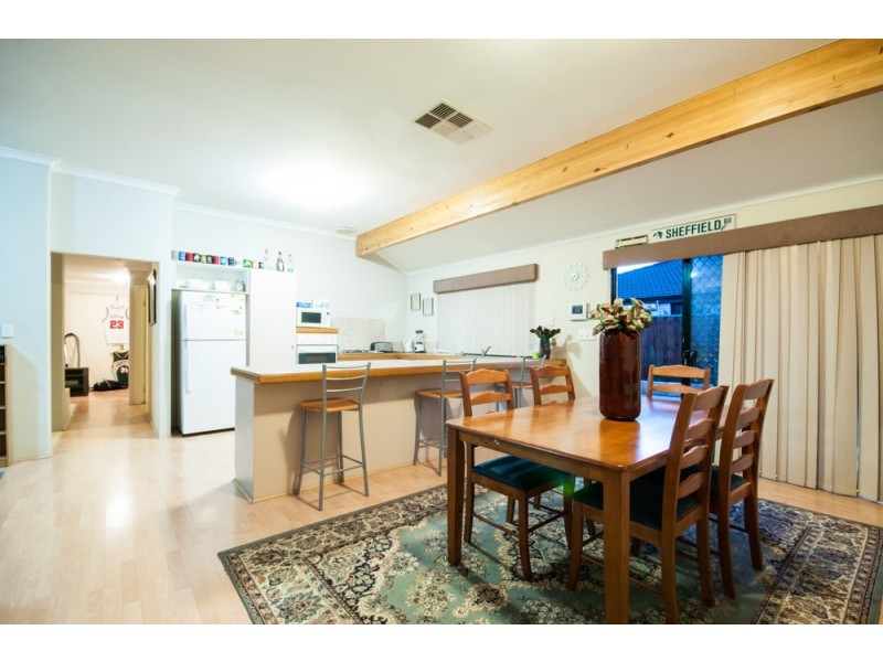 1 Woodhouse Circuit, Canning Vale WA 6155