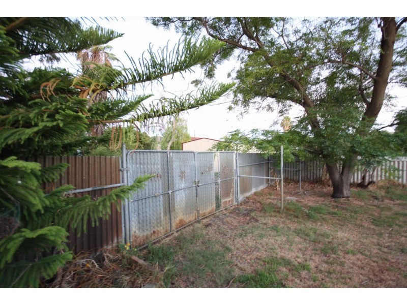 11 Toledo Close, Cannington WA 6107