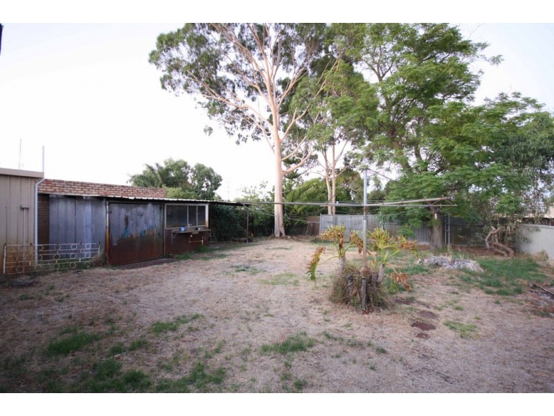 11 Toledo Close, Cannington WA 6107