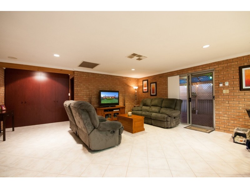 20 Allamanda Way, Forrestfield WA 6058