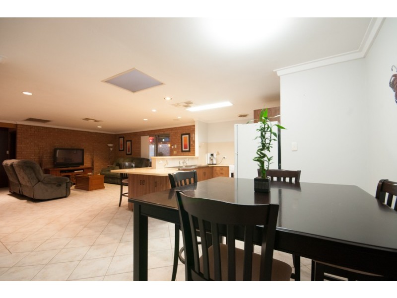 20 Allamanda Way, Forrestfield WA 6058