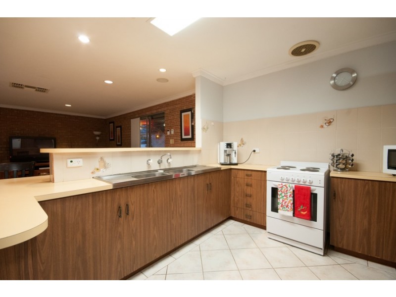 20 Allamanda Way, Forrestfield WA 6058