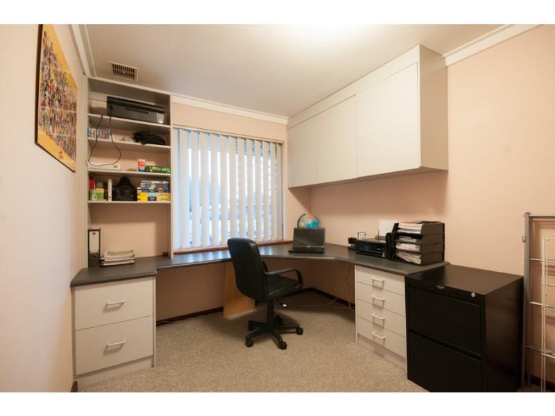 20 Allamanda Way, Forrestfield WA 6058