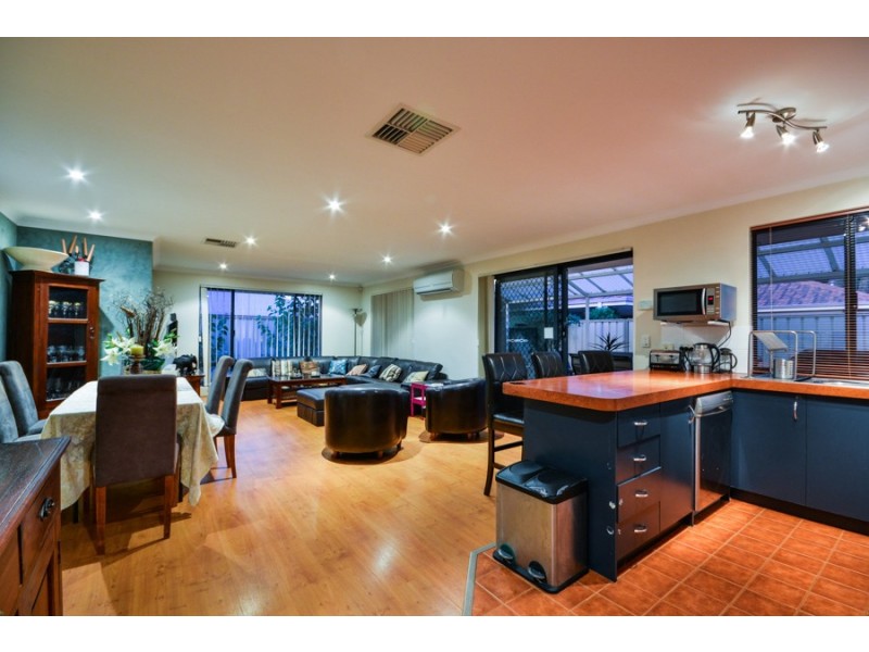 2/48 Thomas Street, Queens Park WA 6107