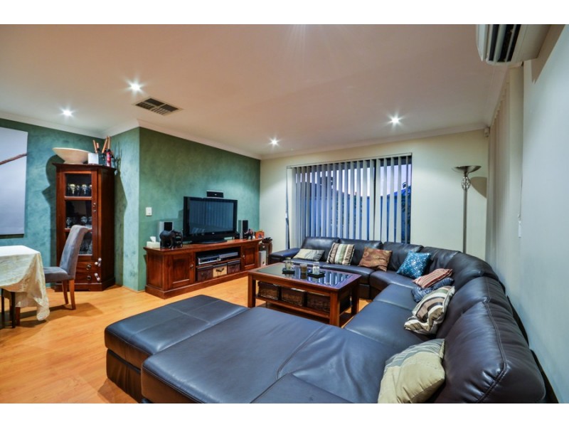 2/48 Thomas Street, Queens Park WA 6107