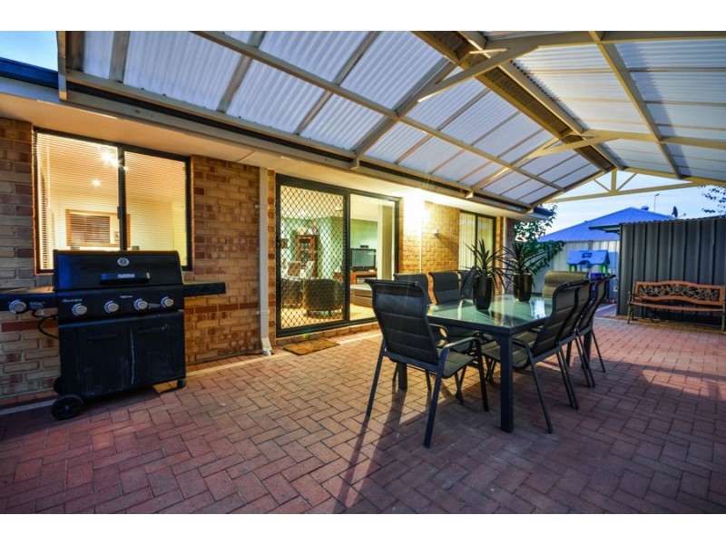 2/48 Thomas Street, Queens Park WA 6107