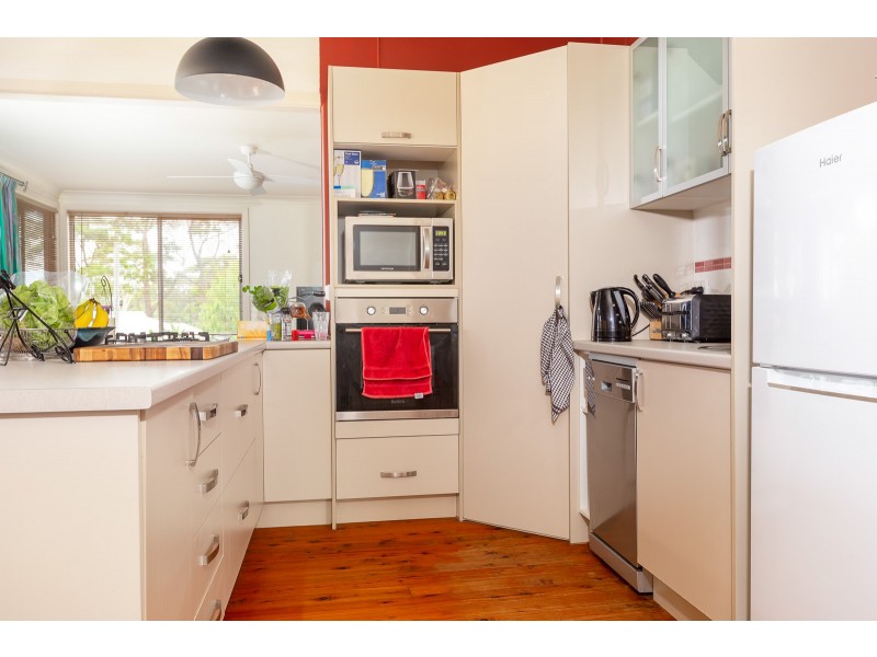 11 Denham Avenue, Denhams Beach NSW 2536