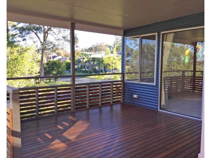 11 Denham Avenue, Denhams Beach NSW 2536