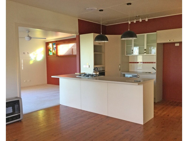 11 Denham Avenue, Denhams Beach NSW 2536