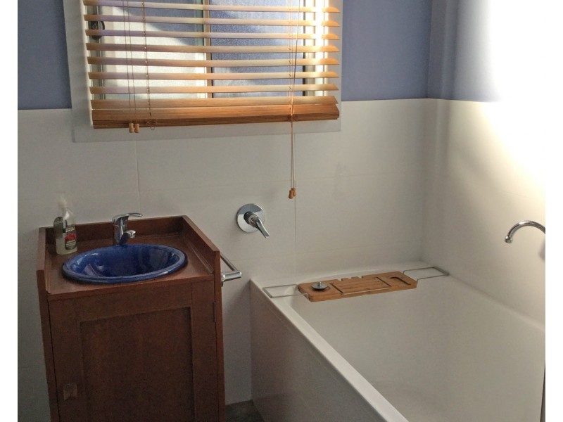 11 Denham Avenue, Denhams Beach NSW 2536