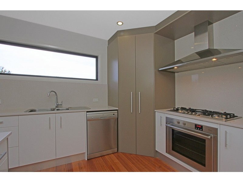 2/65 Golf Links Drive, Batemans Bay NSW 2536