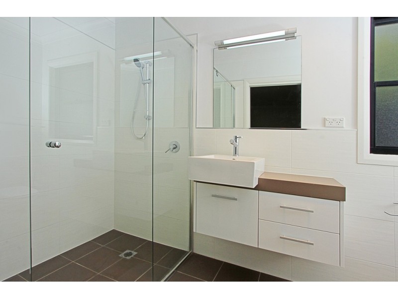 2/65 Golf Links Drive, Batemans Bay NSW 2536