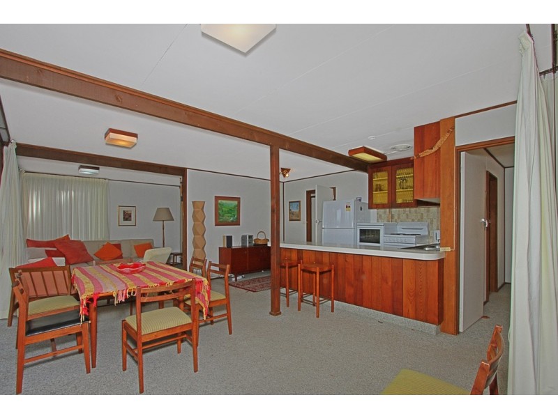 15 Annetts Parade, Mossy Point NSW 2537