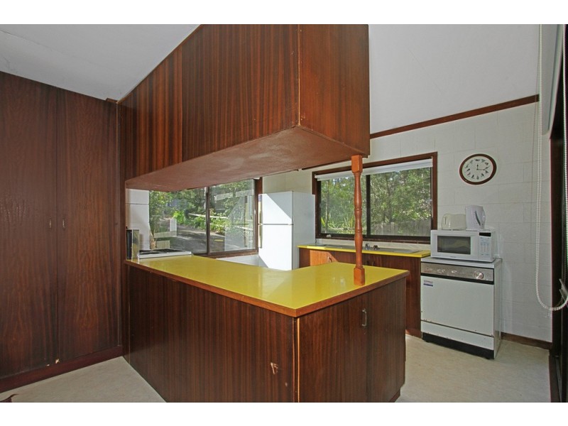 15 Annetts Parade, Mossy Point NSW 2537