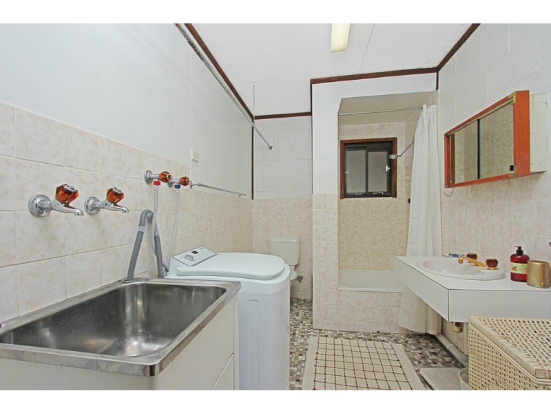 15 Annetts Parade, Mossy Point NSW 2537