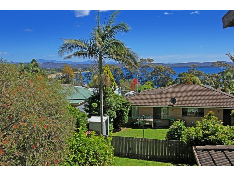 9 Wattle Crescent, Batehaven NSW 2536