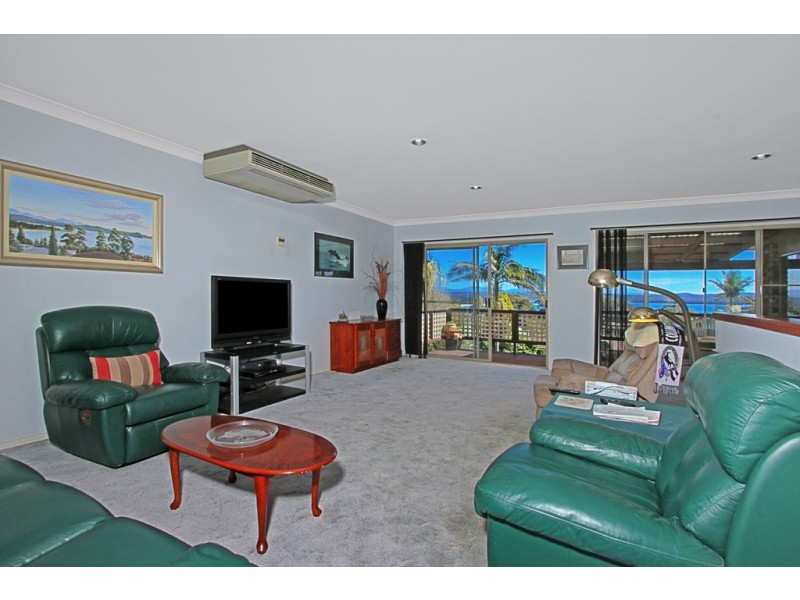 9 Wattle Crescent, Batehaven NSW 2536