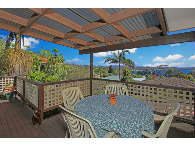 9 Wattle Crescent, Batehaven NSW 2536