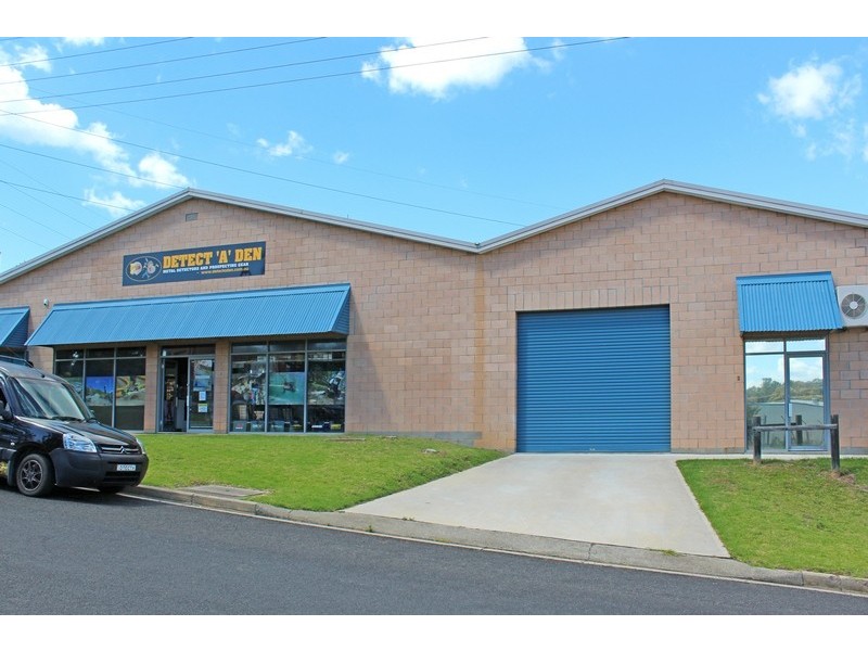 61 Kylie Crescent, Batemans Bay NSW 2536