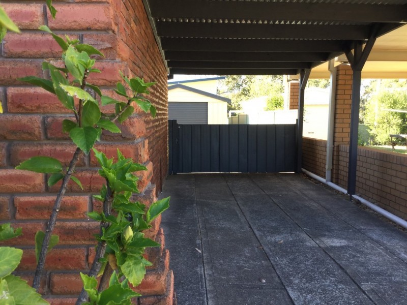 32 HILLTOP CRESCENT, Surf Beach NSW 2536