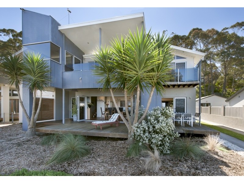 26 Bay Road, Long Beach NSW 2536