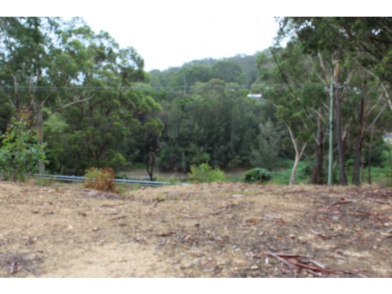 121 Country Club Drive, Catalina NSW 2536