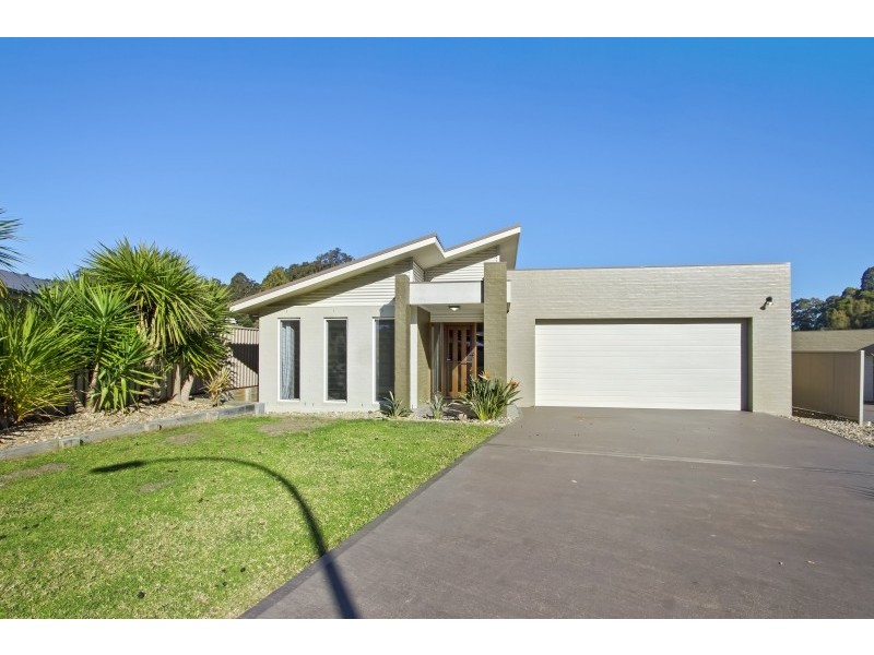 16 Nuyen Place, Long Beach NSW 2536