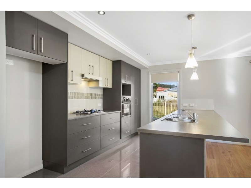 16 Nuyen Place, Long Beach NSW 2536