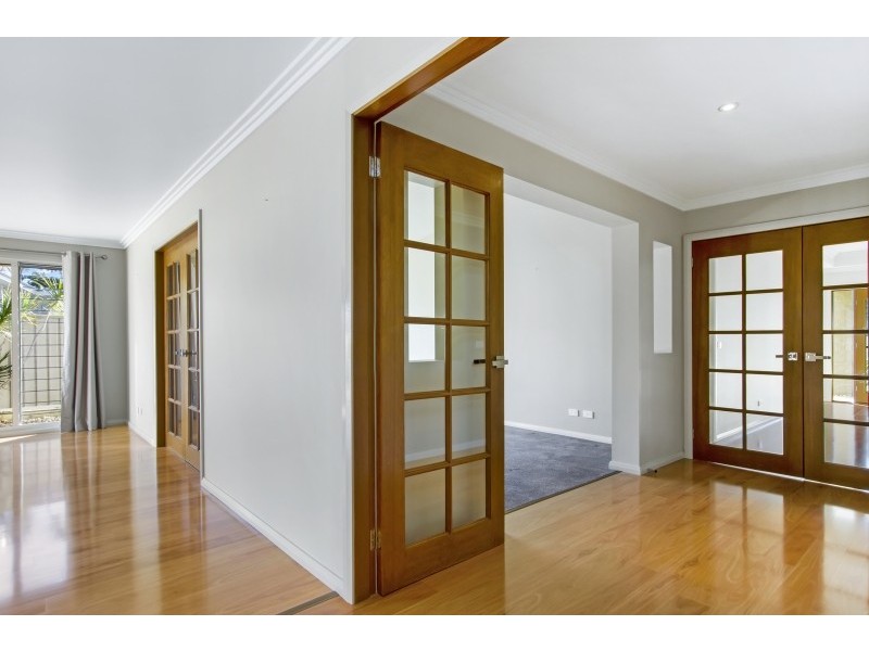 16 Nuyen Place, Long Beach NSW 2536