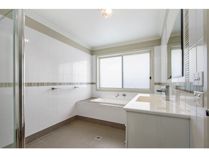 16 Nuyen Place, Long Beach NSW 2536