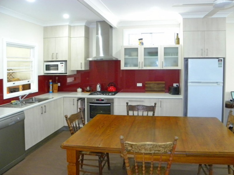 310 Beach Road, Batehaven NSW 2536