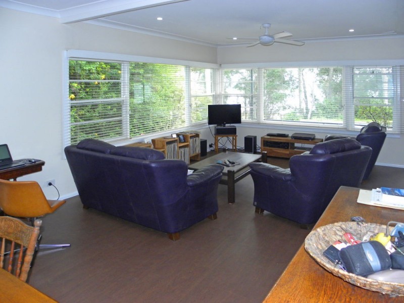 310 Beach Road, Batehaven NSW 2536