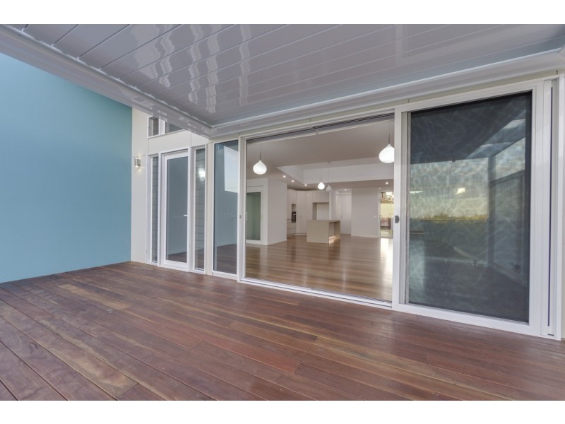 2/101 Coronation Drive, Broulee NSW 2537