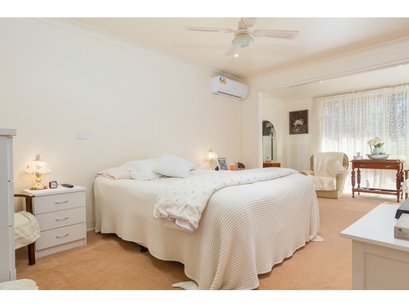 16 Christopher Crescent, Batehaven NSW 2536