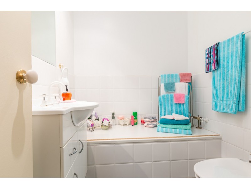 16 Christopher Crescent, Batehaven NSW 2536