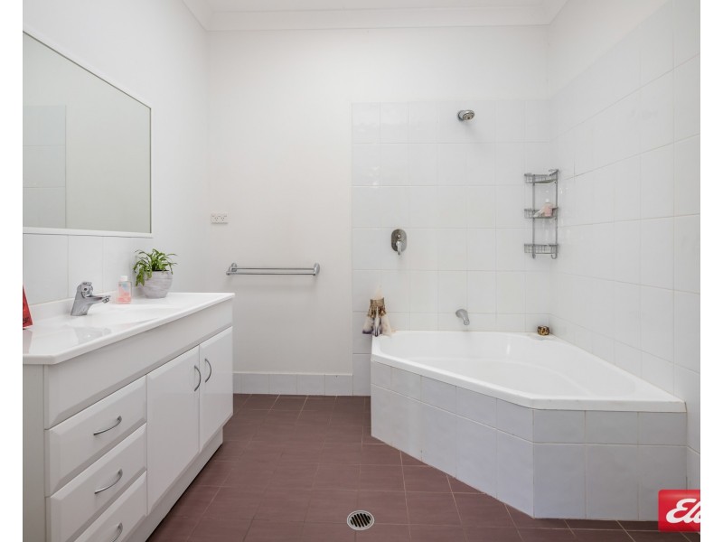 42 Wattlebird Way, Malua Bay NSW 2536