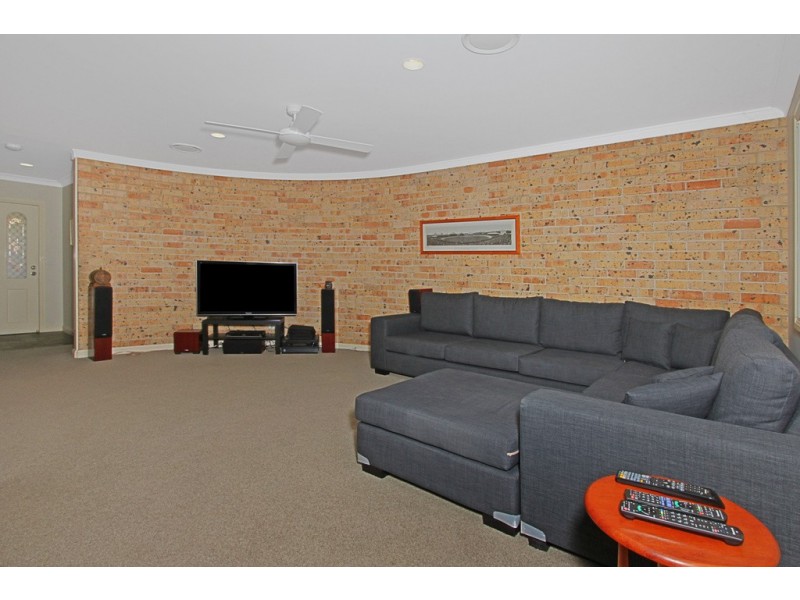 4/4 Lisa Place, Sunshine Bay NSW 2536