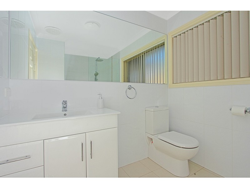 4/4 Lisa Place, Sunshine Bay NSW 2536