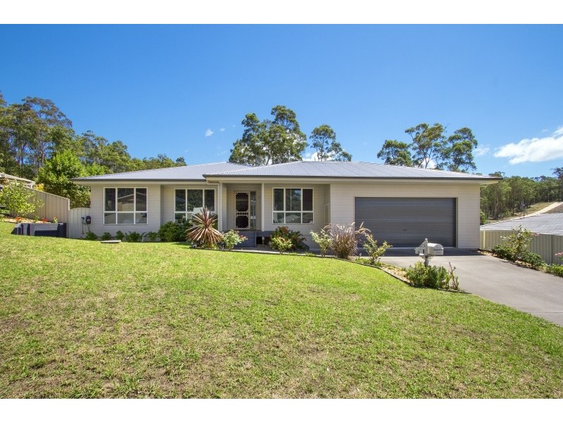 4 Luks Way, Batehaven NSW 2536