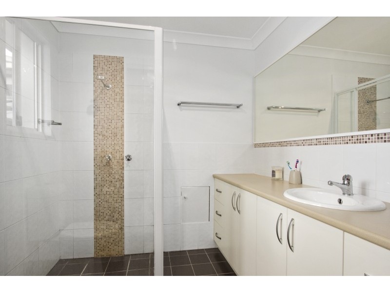 4 Luks Way, Batehaven NSW 2536